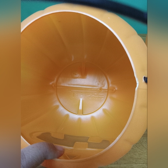 Orange Jack-O-Lantern Halloween Pumpkin 8in Treat Bucket - Picture 5 of 7